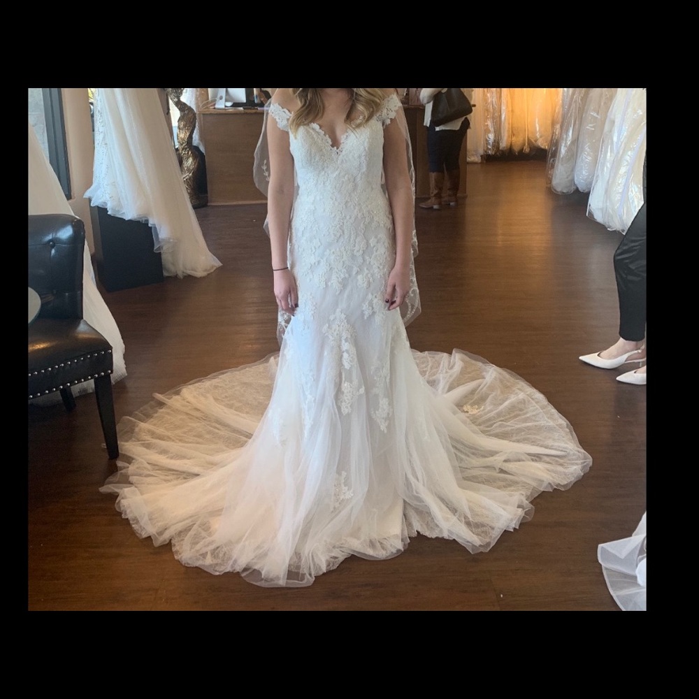 Wedding dress